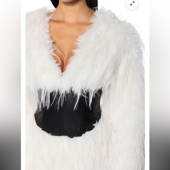 NWT Akira CAMREN white faux fur corset waist mini dress - Picture 5 of 15